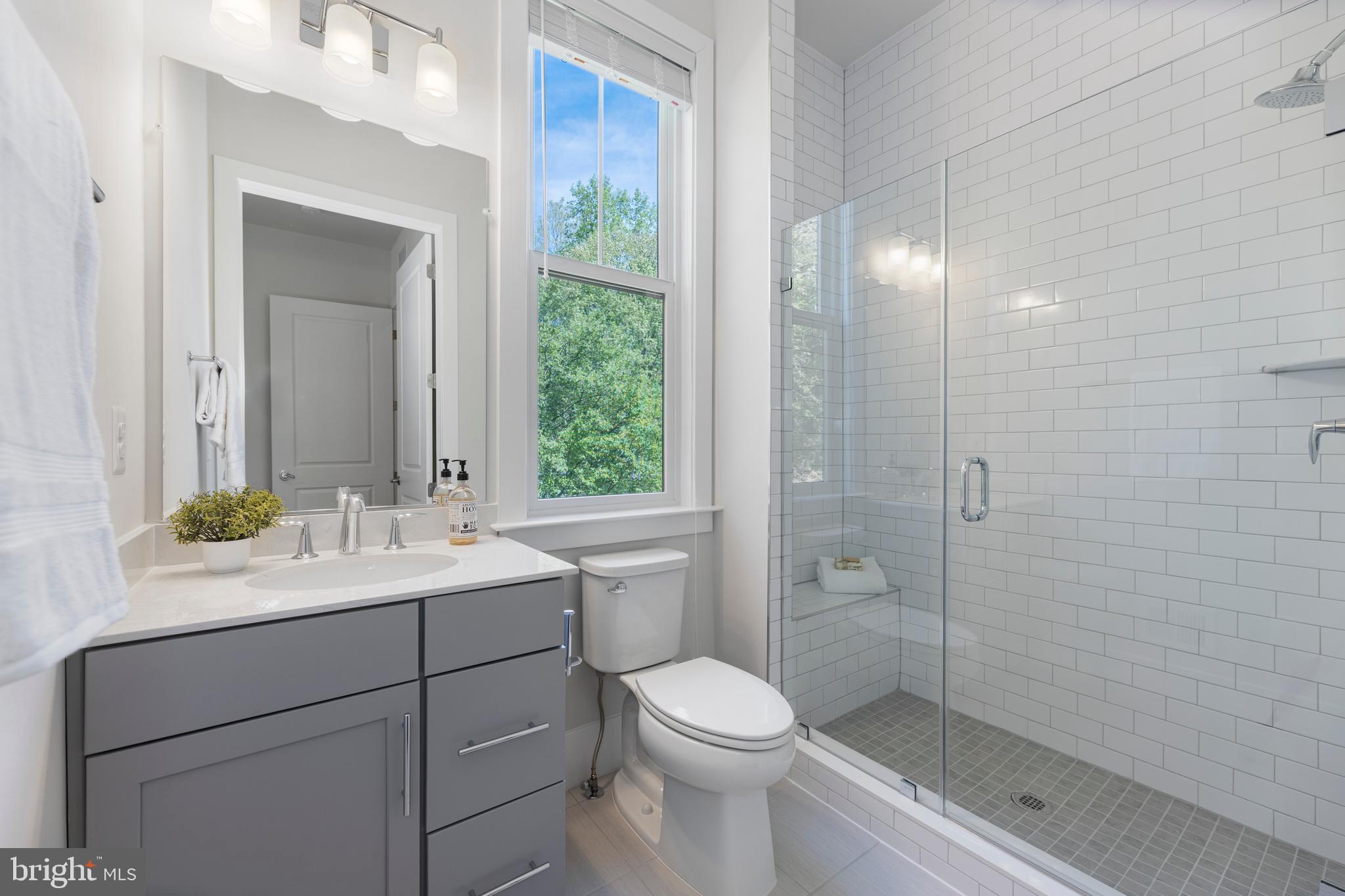 3812 N NELSON STREET