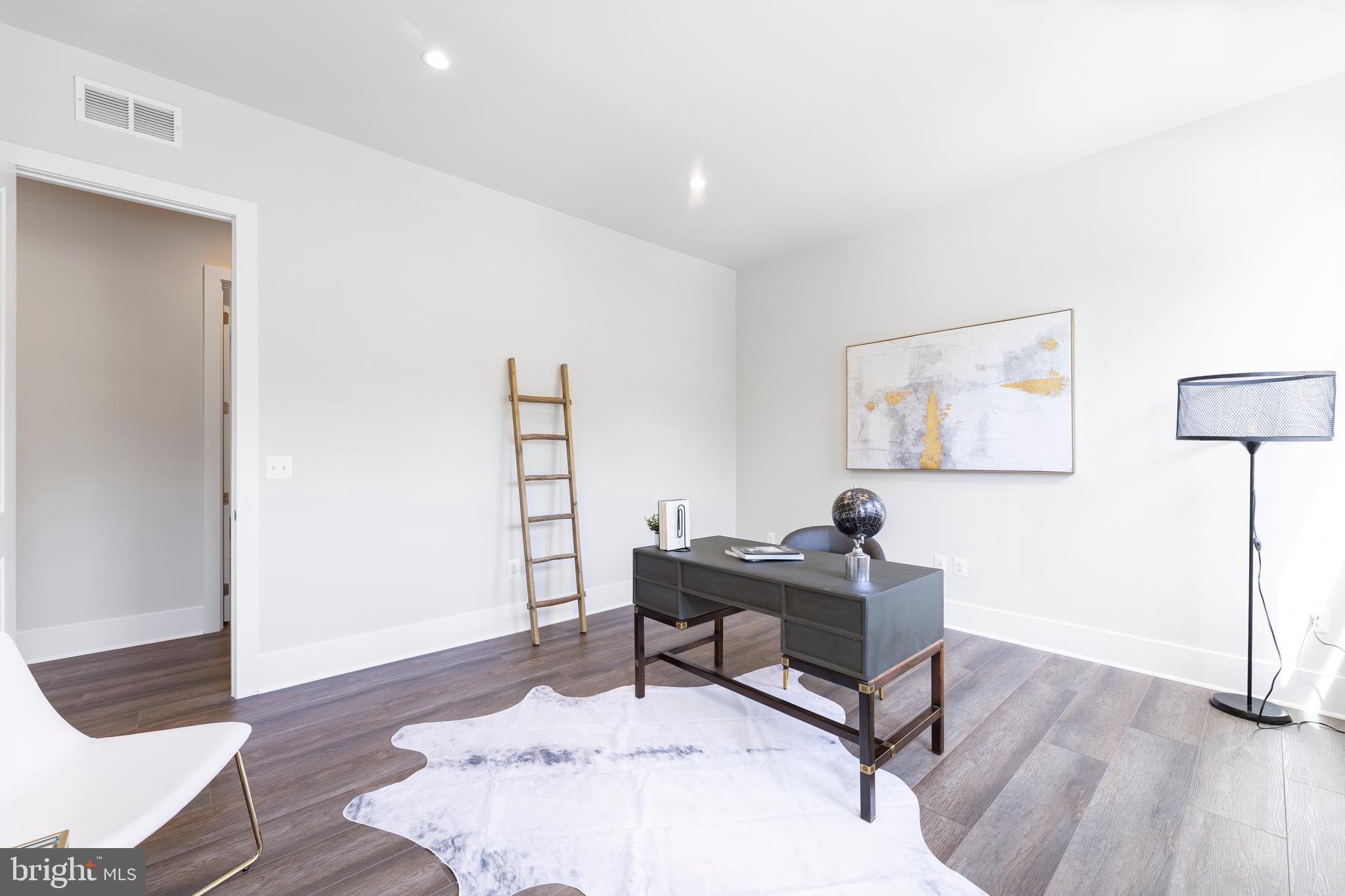 3812 N NELSON STREET