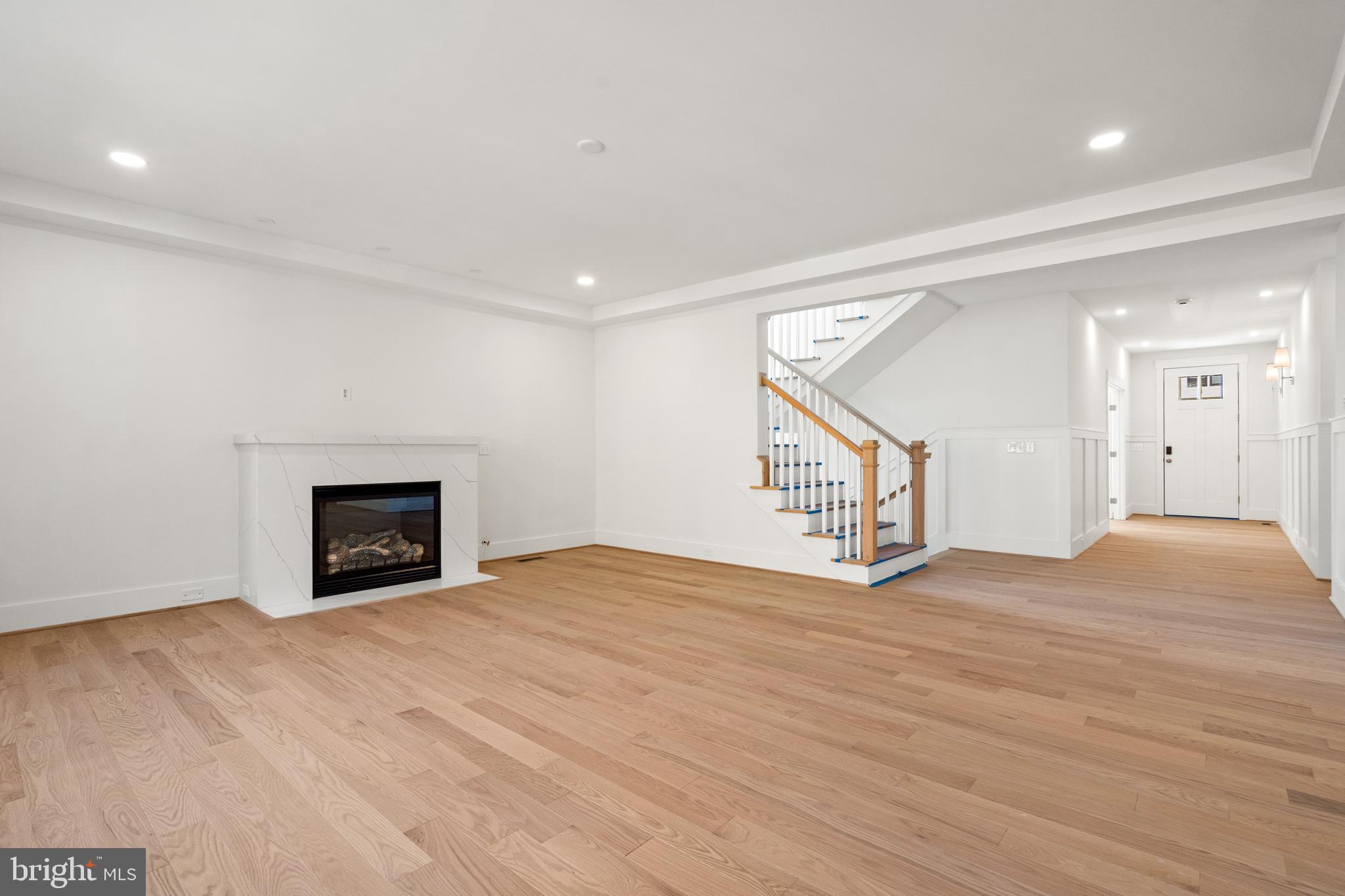 5427 3RD STREET S
