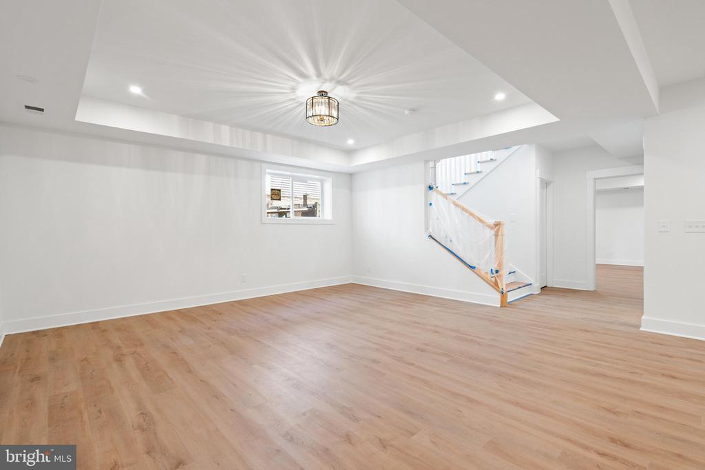 5427 3RD STREET S
