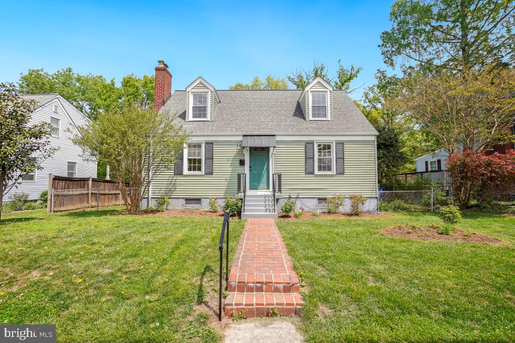2309 S BUCHANAN STREET