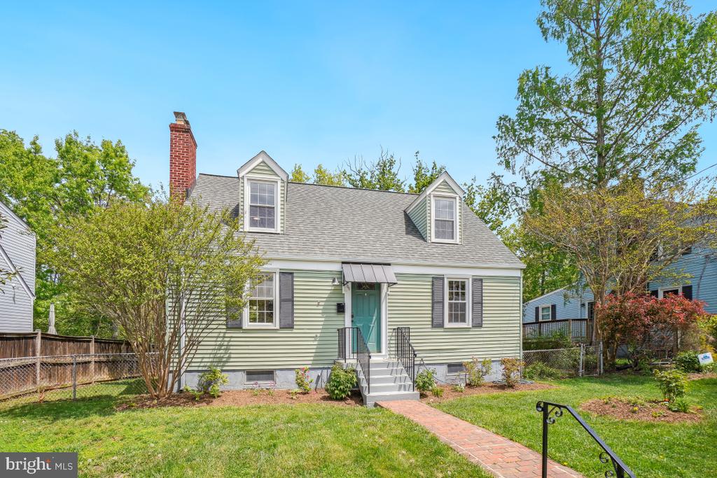 2309 S BUCHANAN STREET