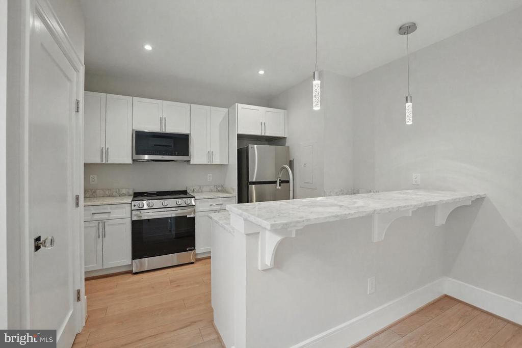 4610 17TH STREET N