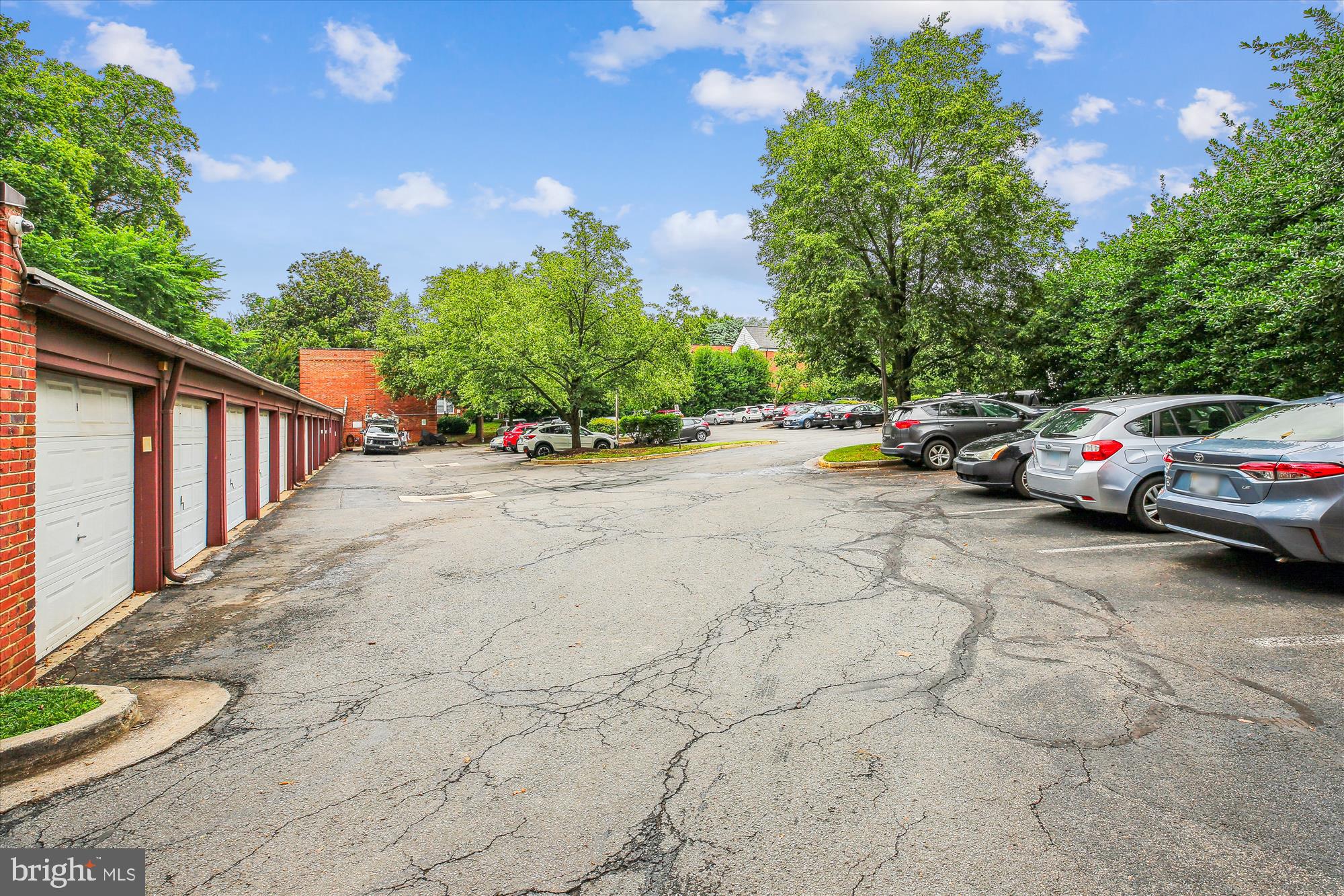 1728 QUEENS LANE 3-181