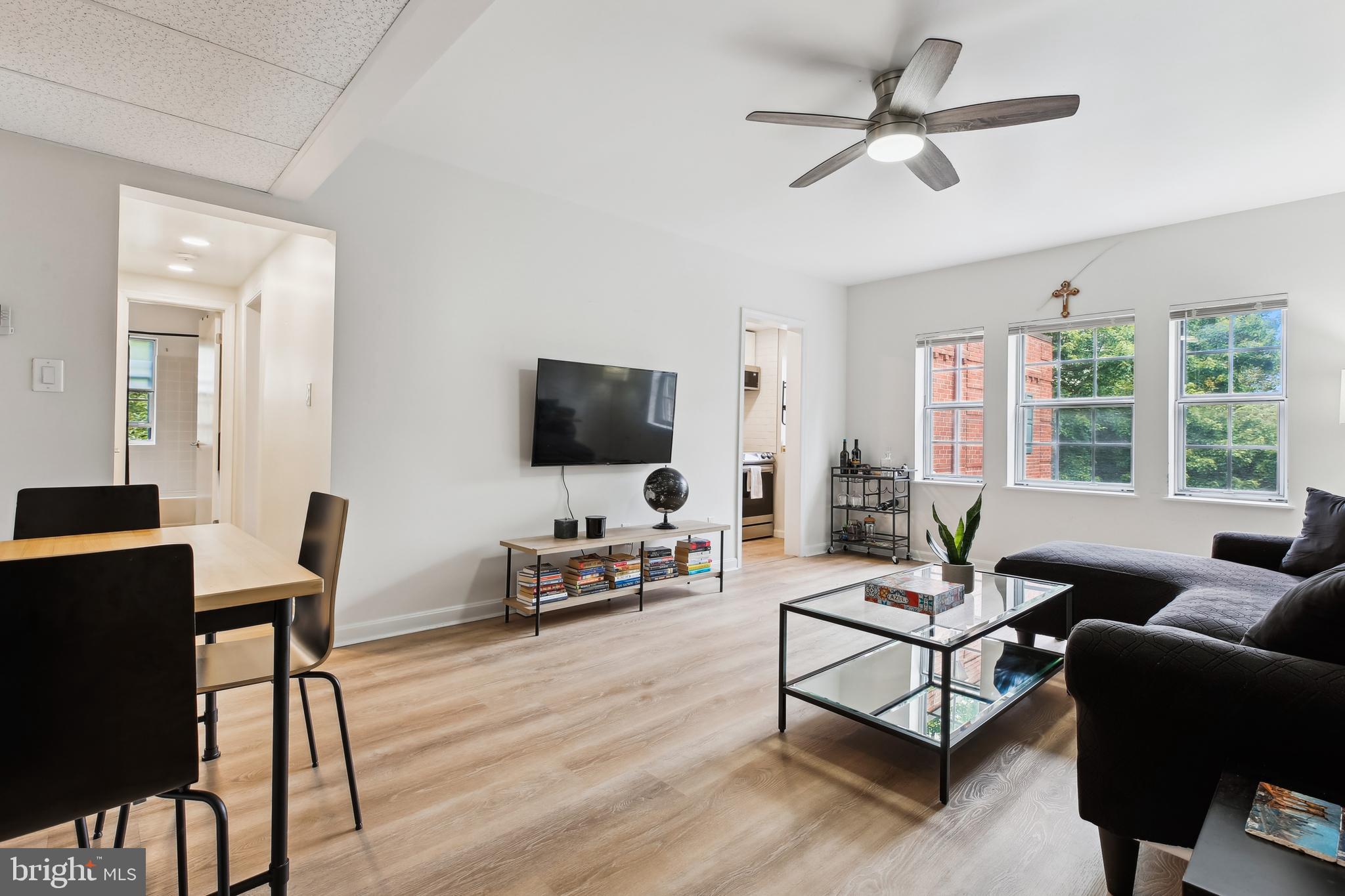 1728 QUEENS LANE 3-181