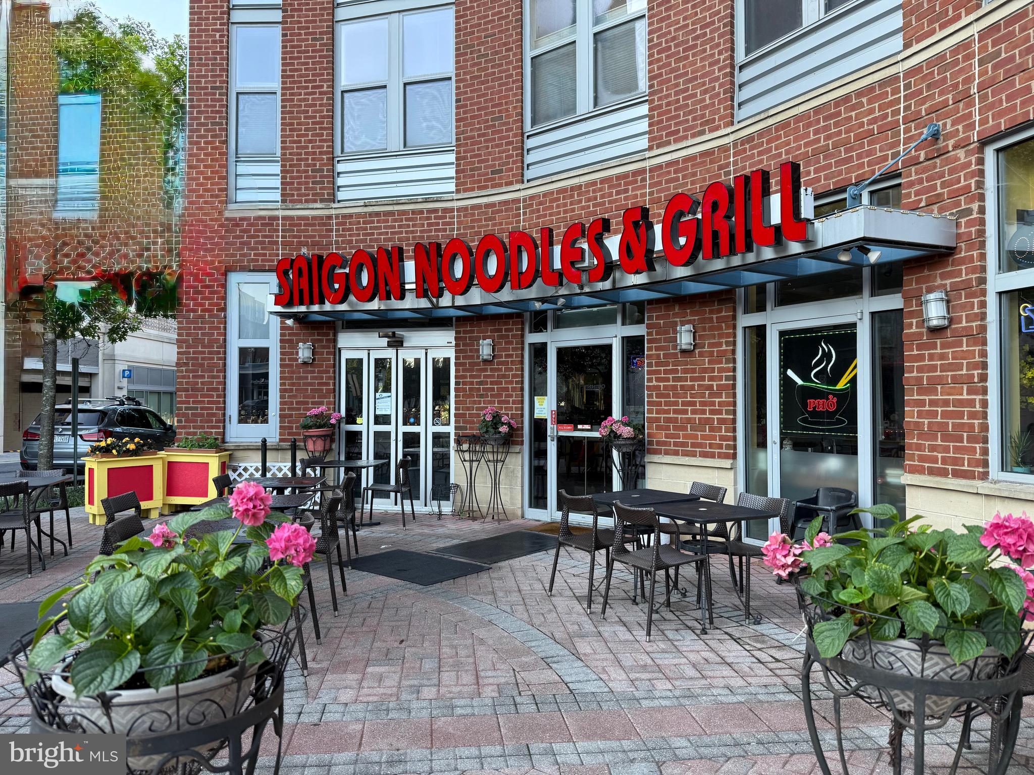 1728 QUEENS LANE 3-181