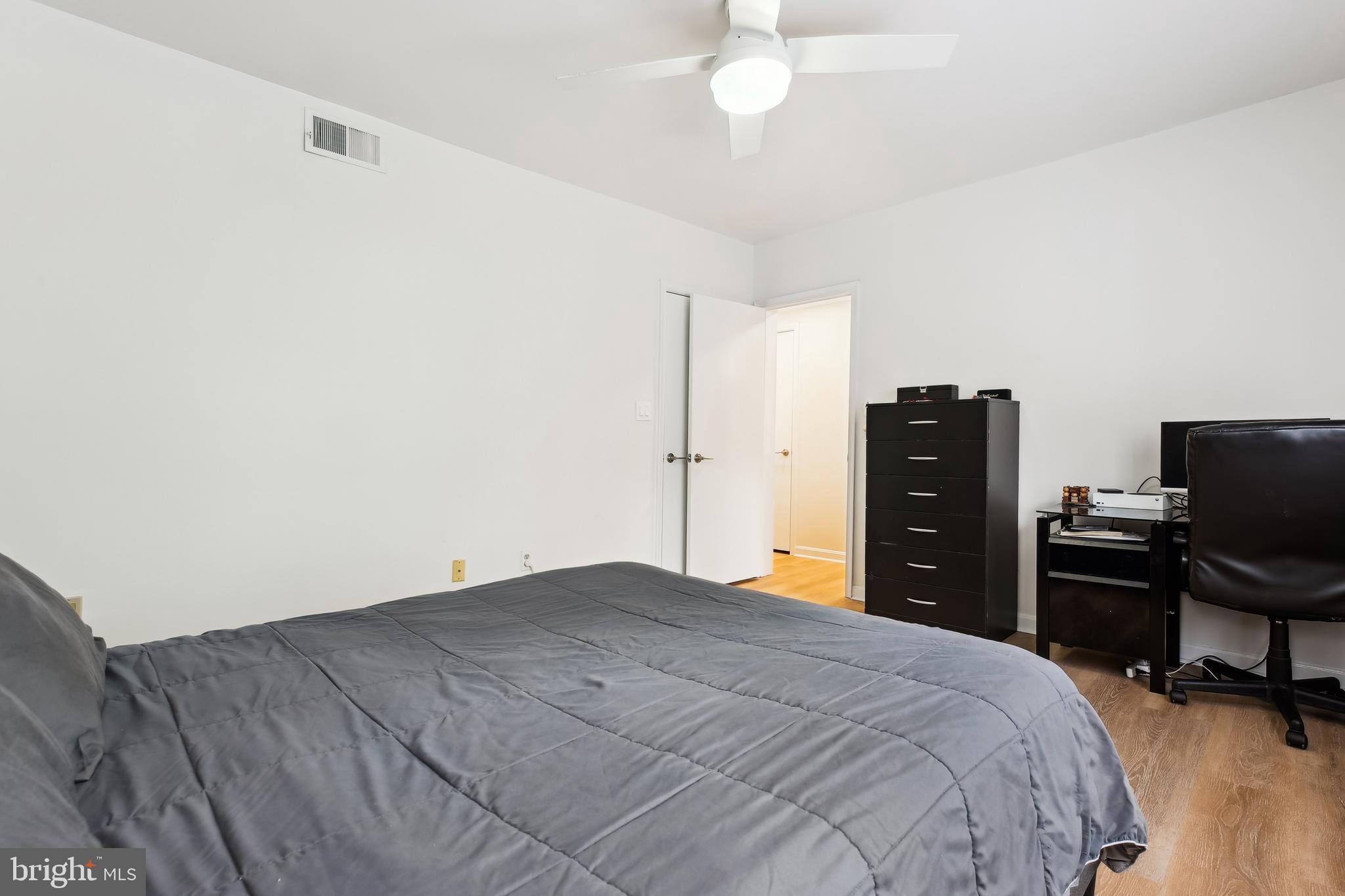 1728 QUEENS LANE 3-181