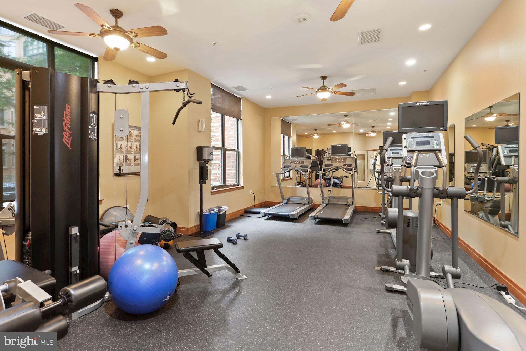 2220 FAIRFAX DRIVE 201