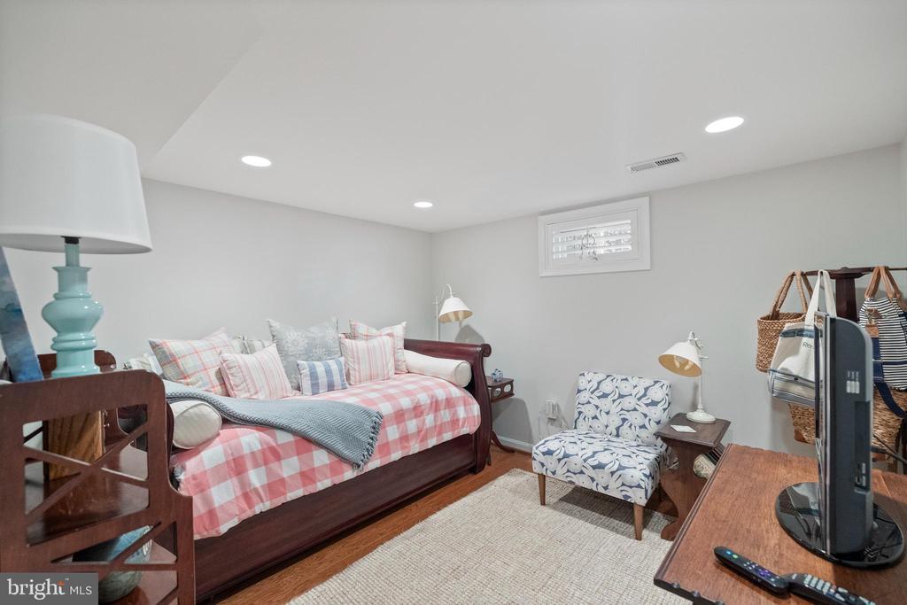 5114 14TH STREET N