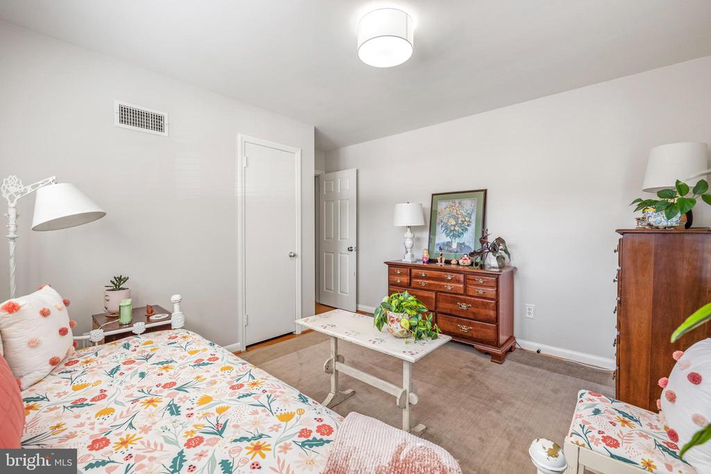5114 14TH STREET N