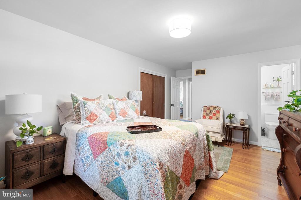 5114 14TH STREET N