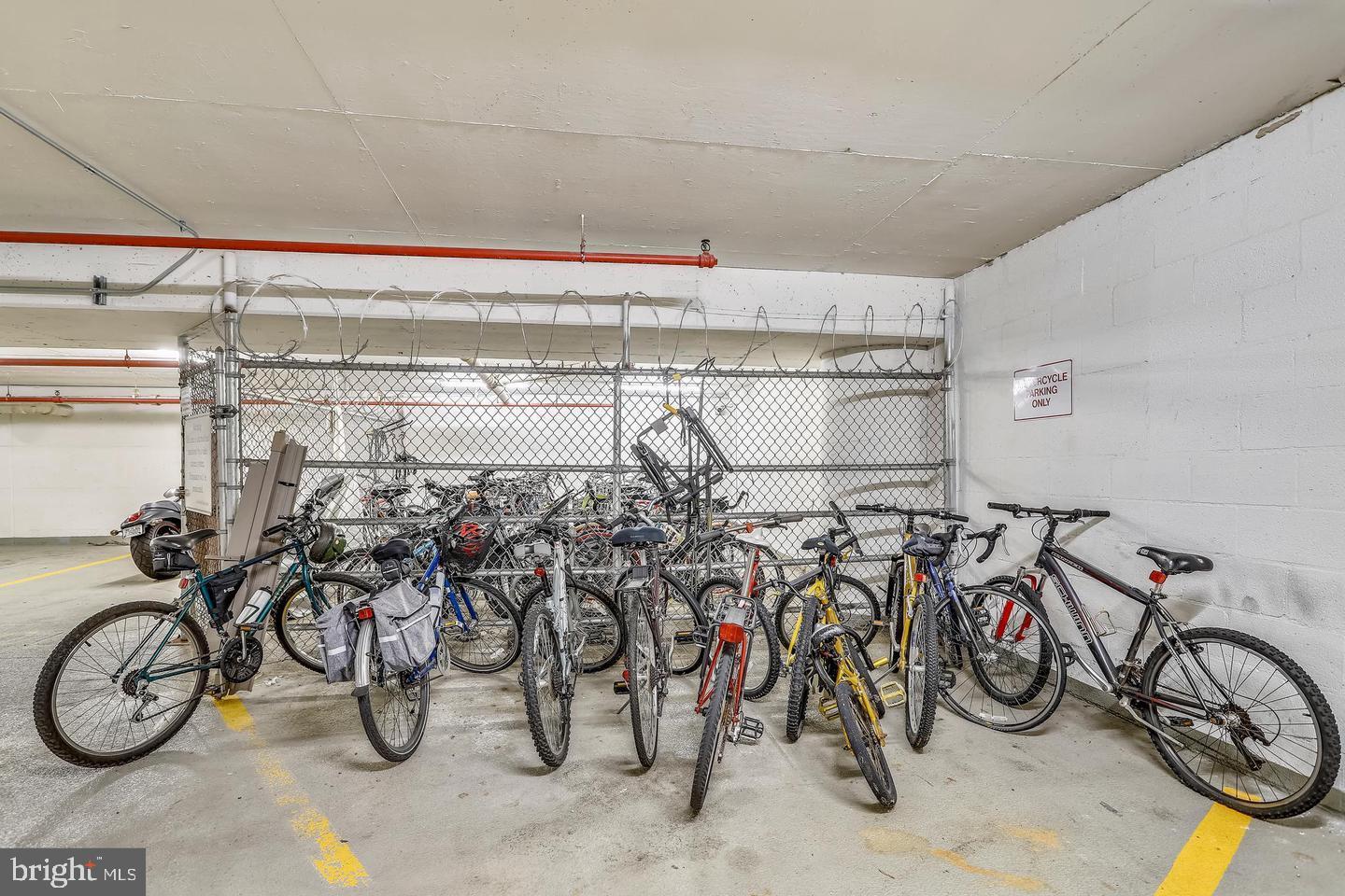4141 N HENDERSON ROAD 1114