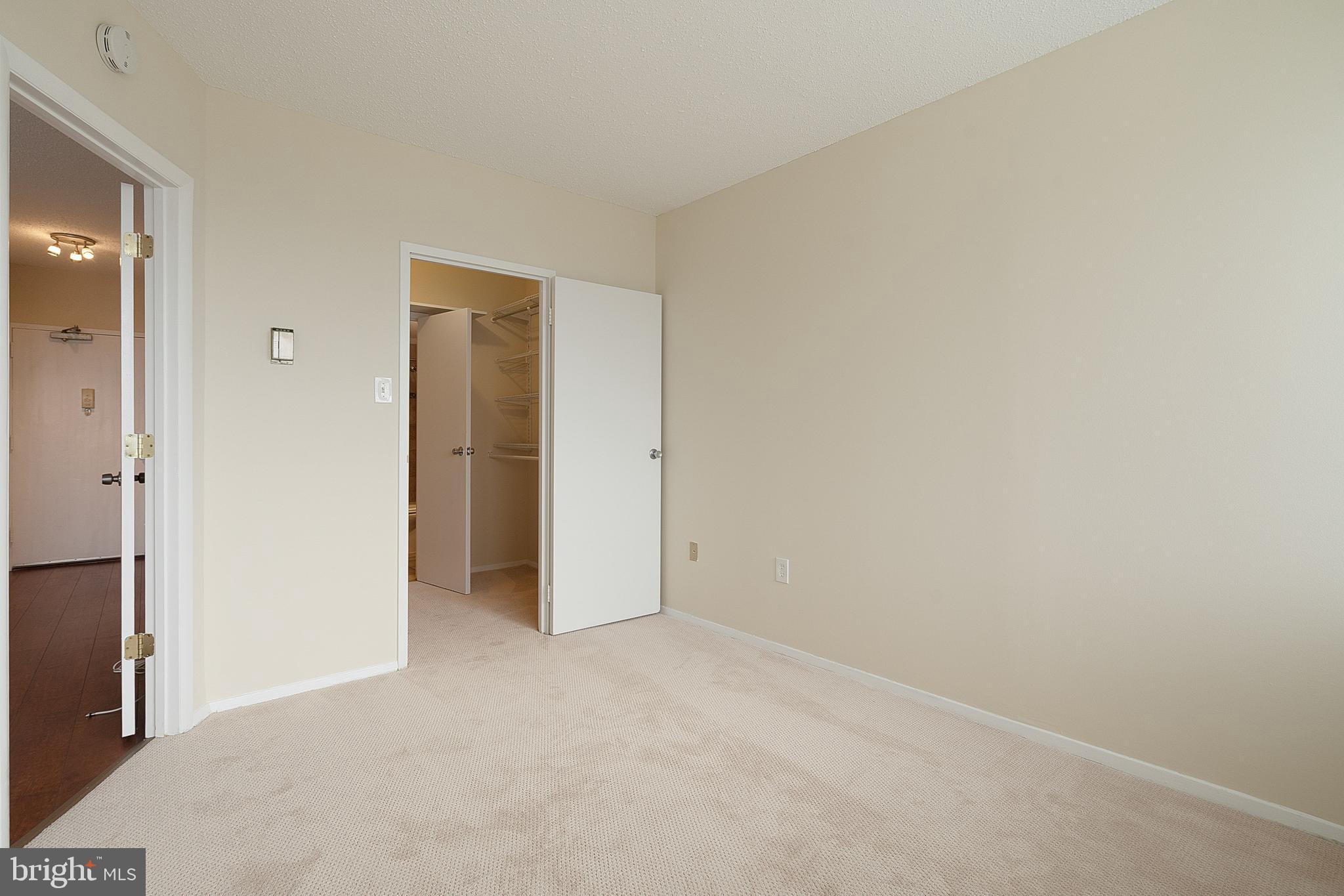 4141 N HENDERSON ROAD 1114