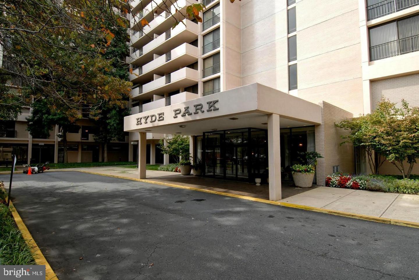 4141 N HENDERSON ROAD 1114