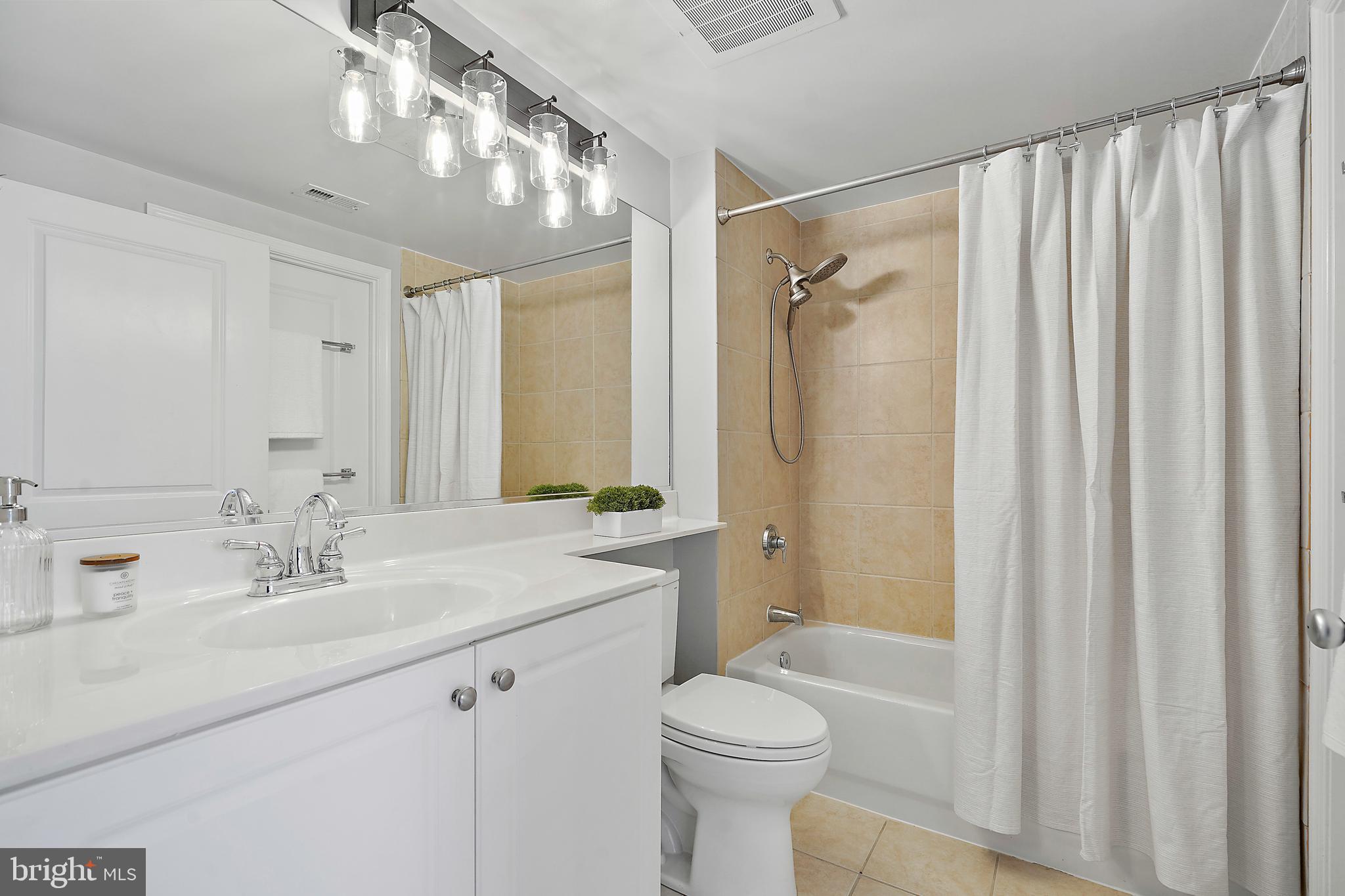 851 N GLEBE ROAD 1304