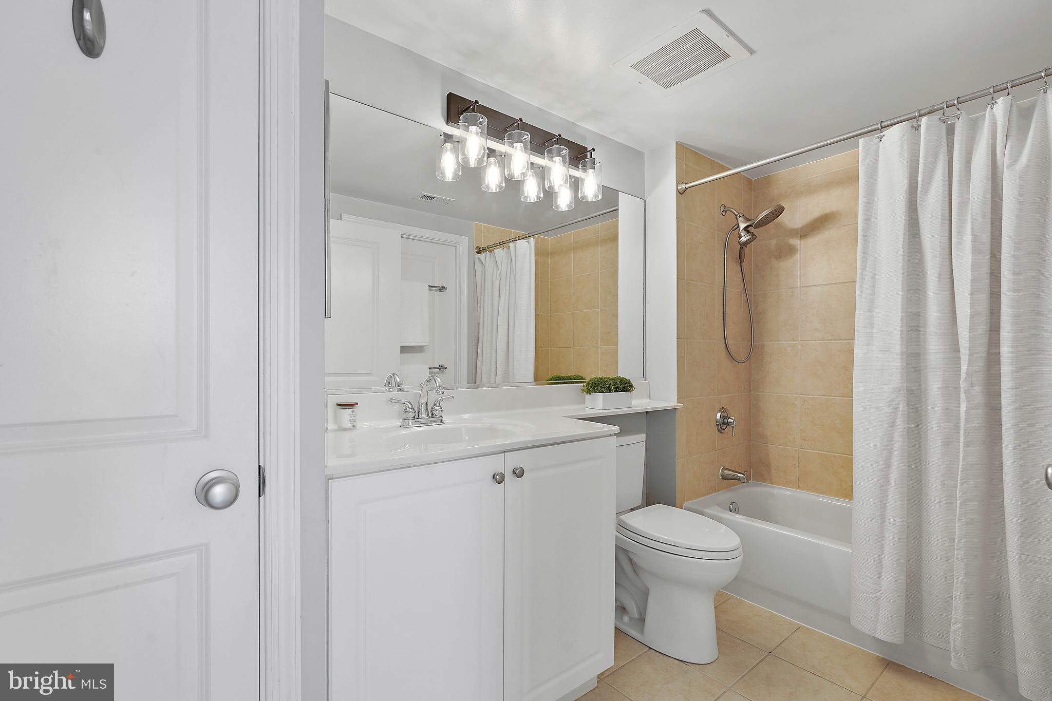 851 N GLEBE ROAD 1304