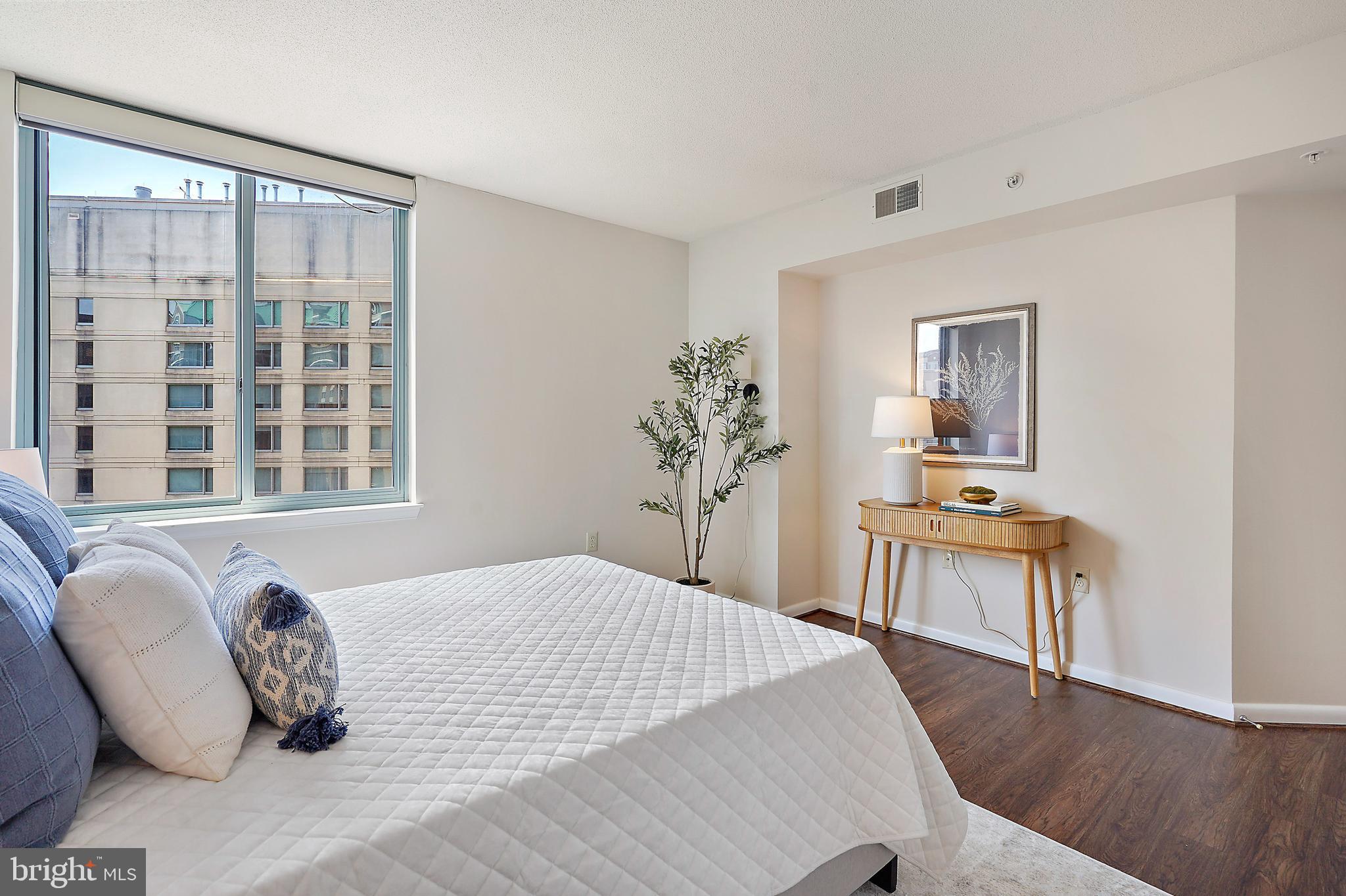851 N GLEBE ROAD 1304