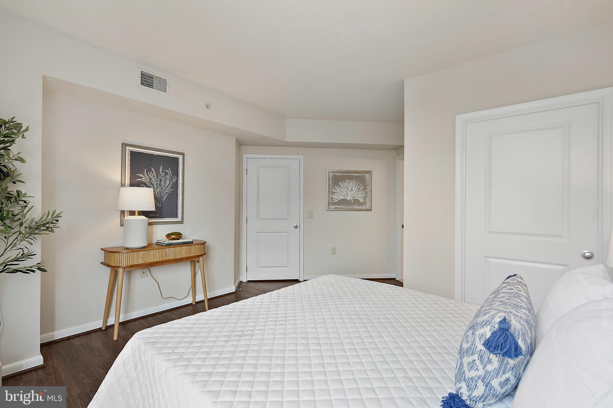 851 N GLEBE ROAD 1304