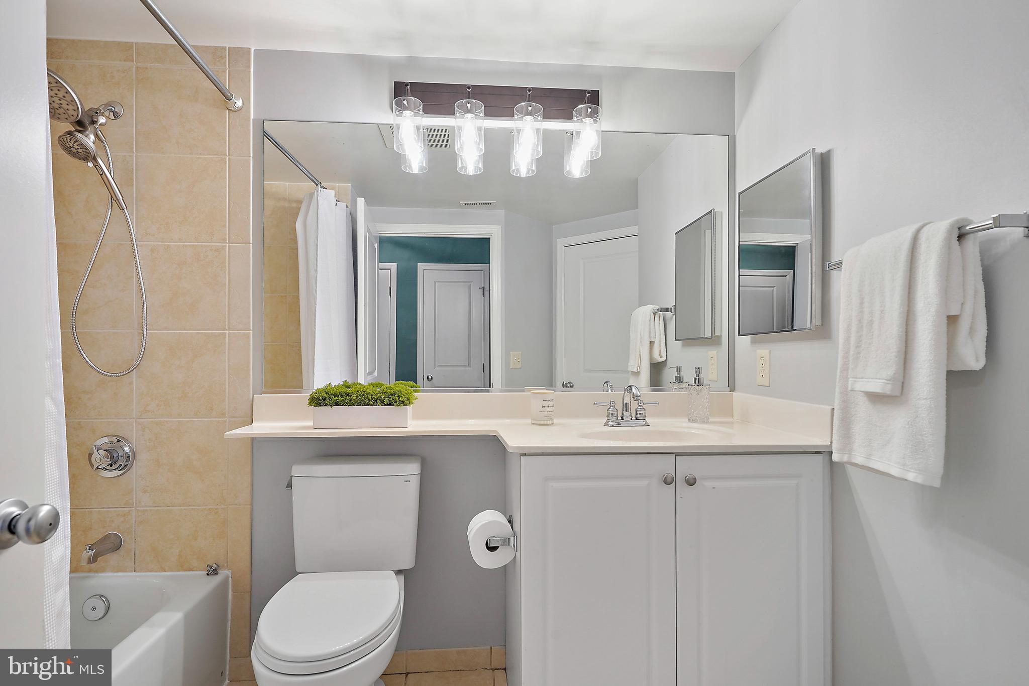 851 N GLEBE ROAD 1304