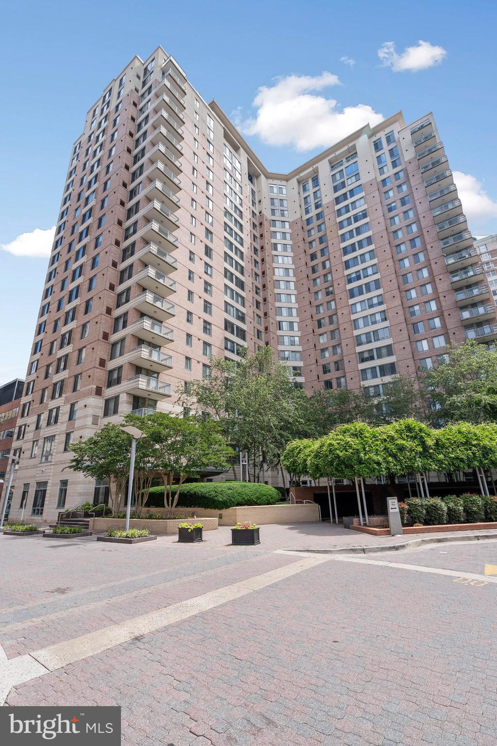 851 N GLEBE ROAD 1304