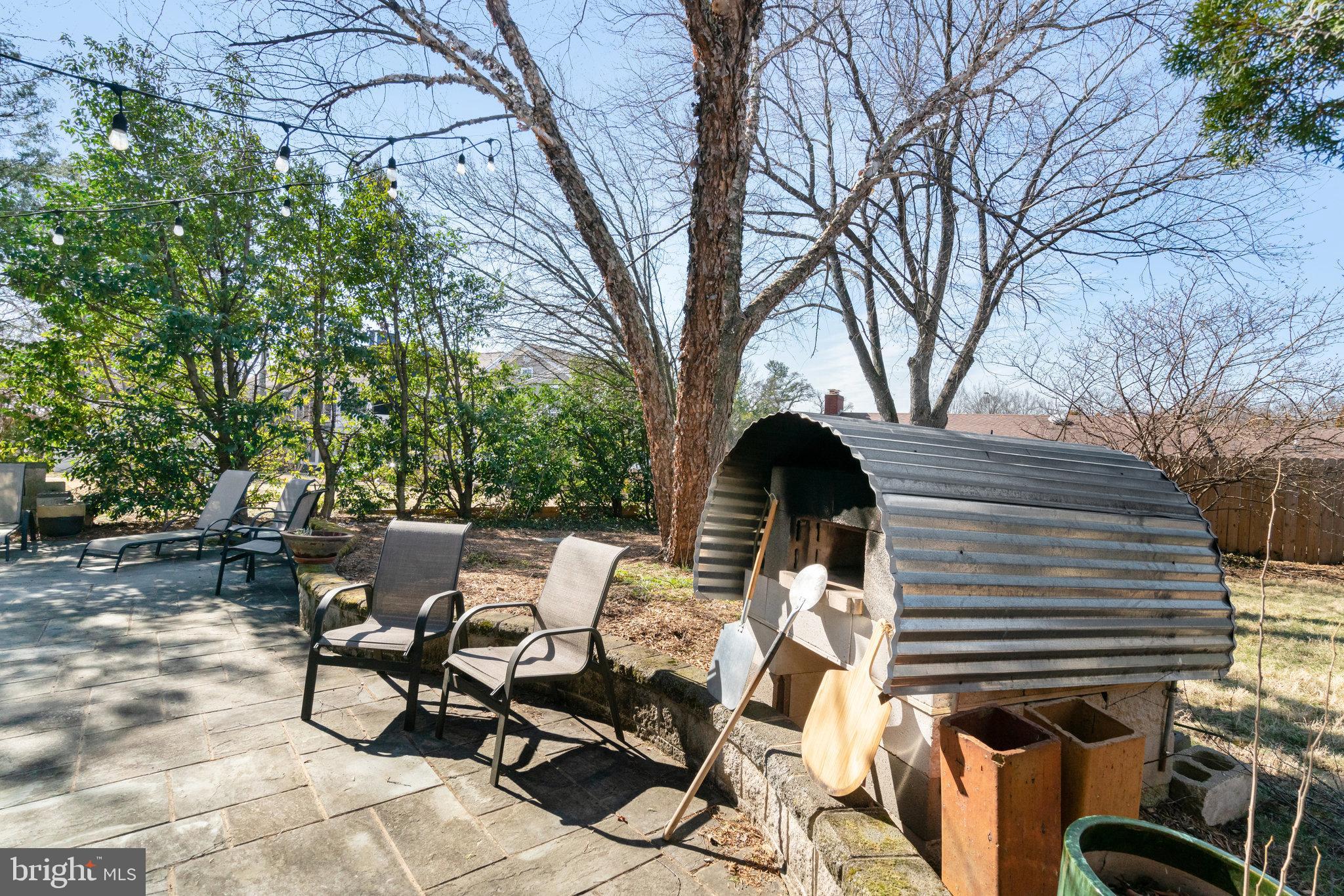 2222 N EMERSON STREET