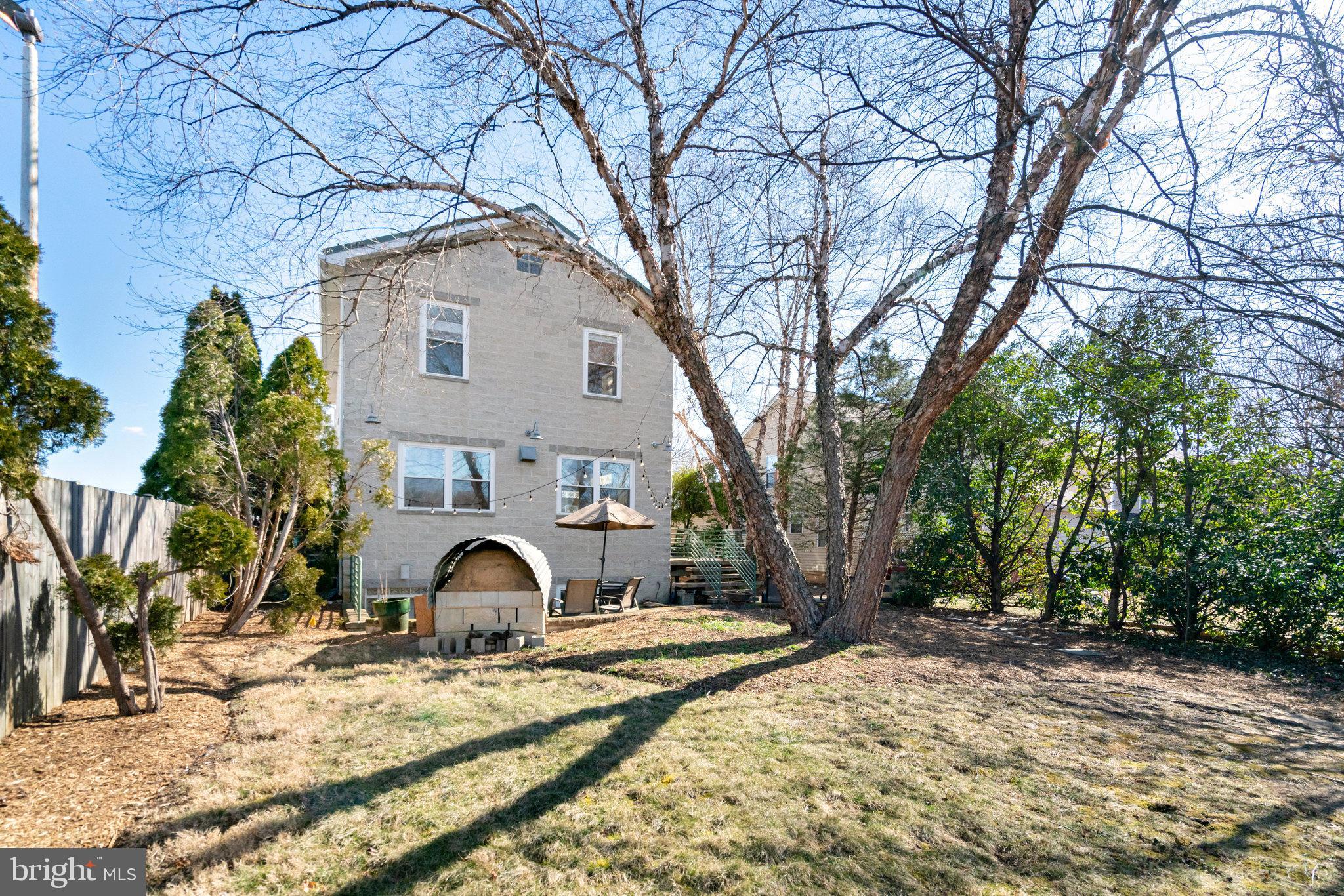 2222 N EMERSON STREET