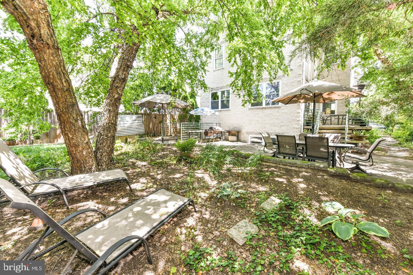 2222 N EMERSON STREET