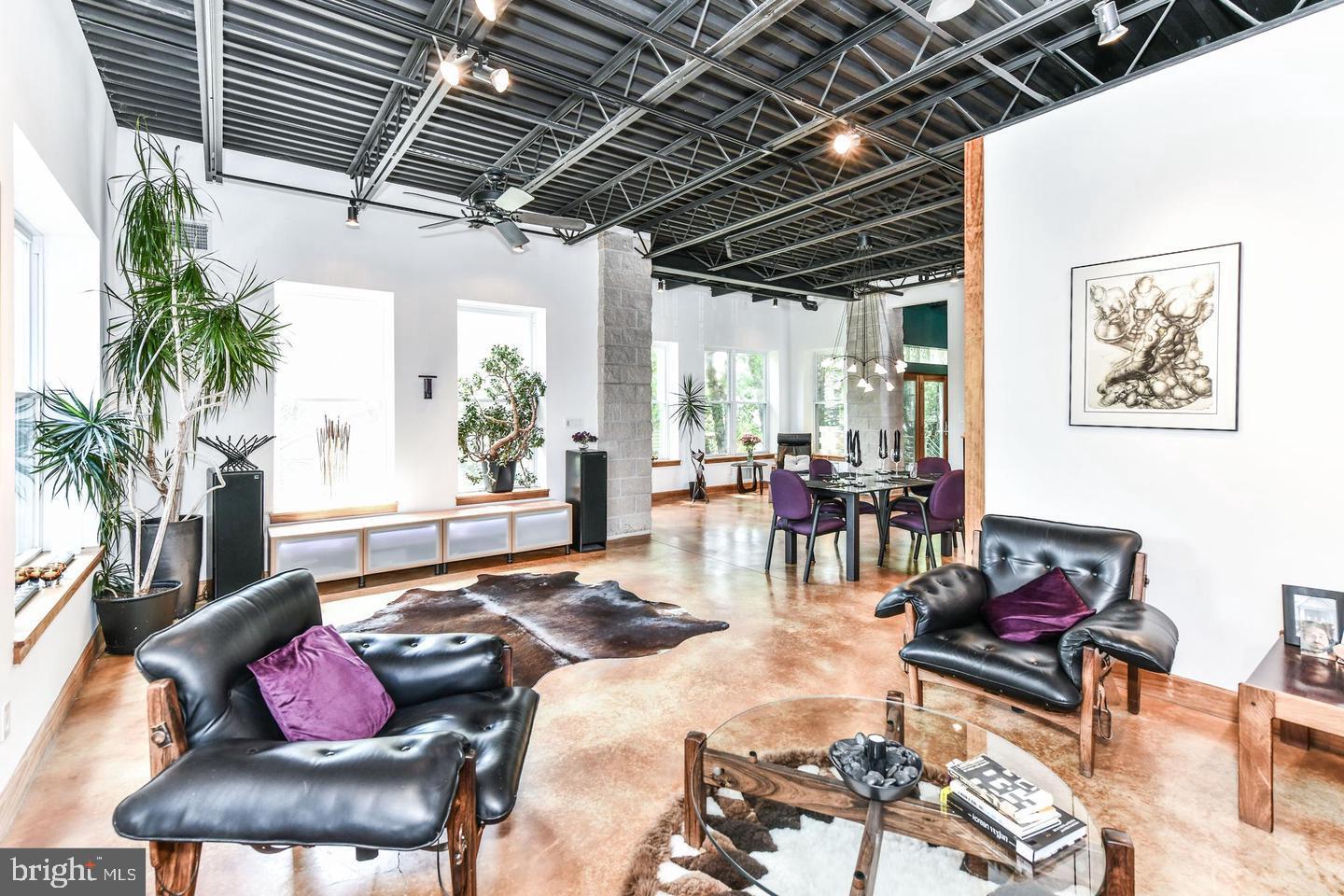 2222 N EMERSON STREET