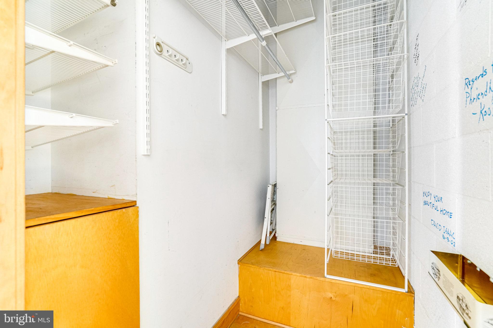 2222 N EMERSON STREET