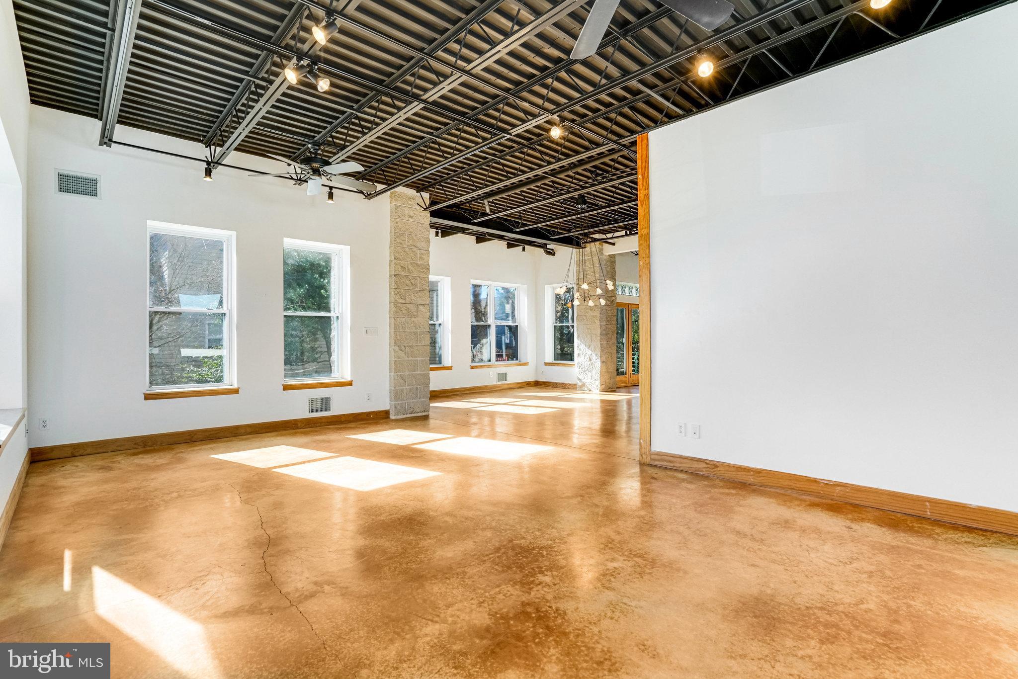 2222 N EMERSON STREET