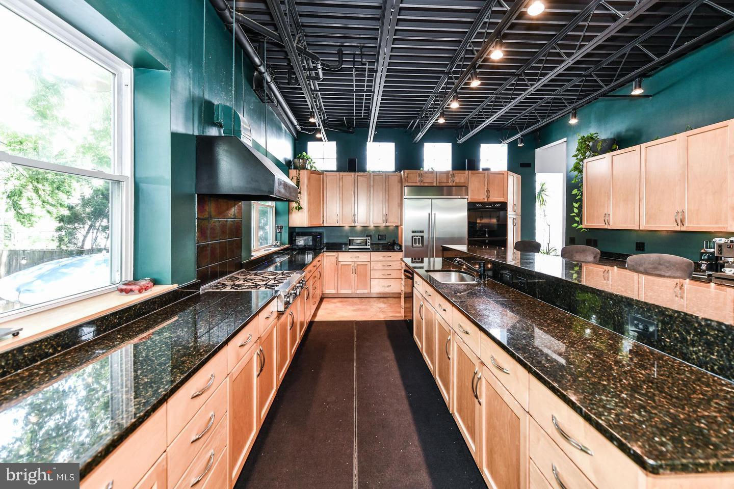 2222 N EMERSON STREET