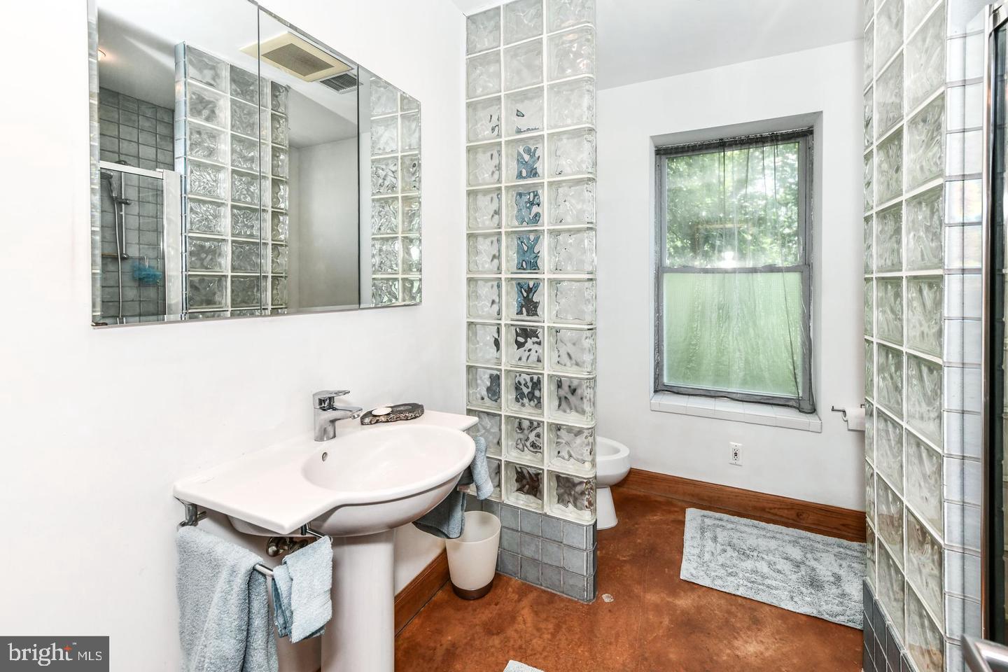 2222 N EMERSON STREET