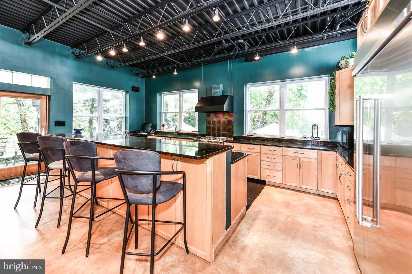 2222 N EMERSON STREET