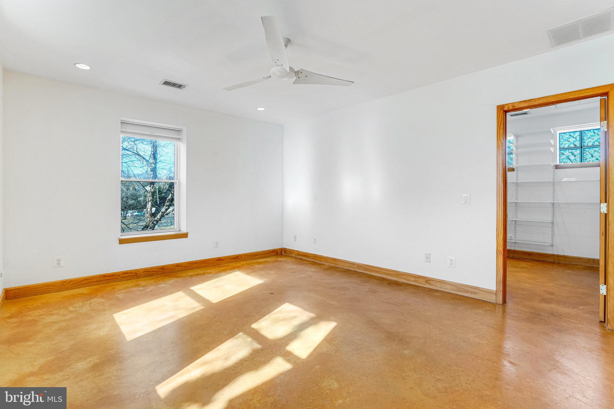 2222 N EMERSON STREET