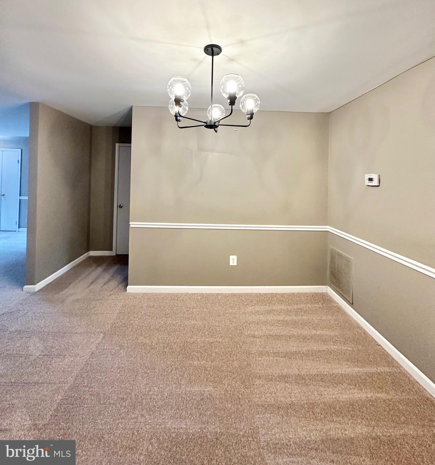 1102 N STAFFORD STREET 1