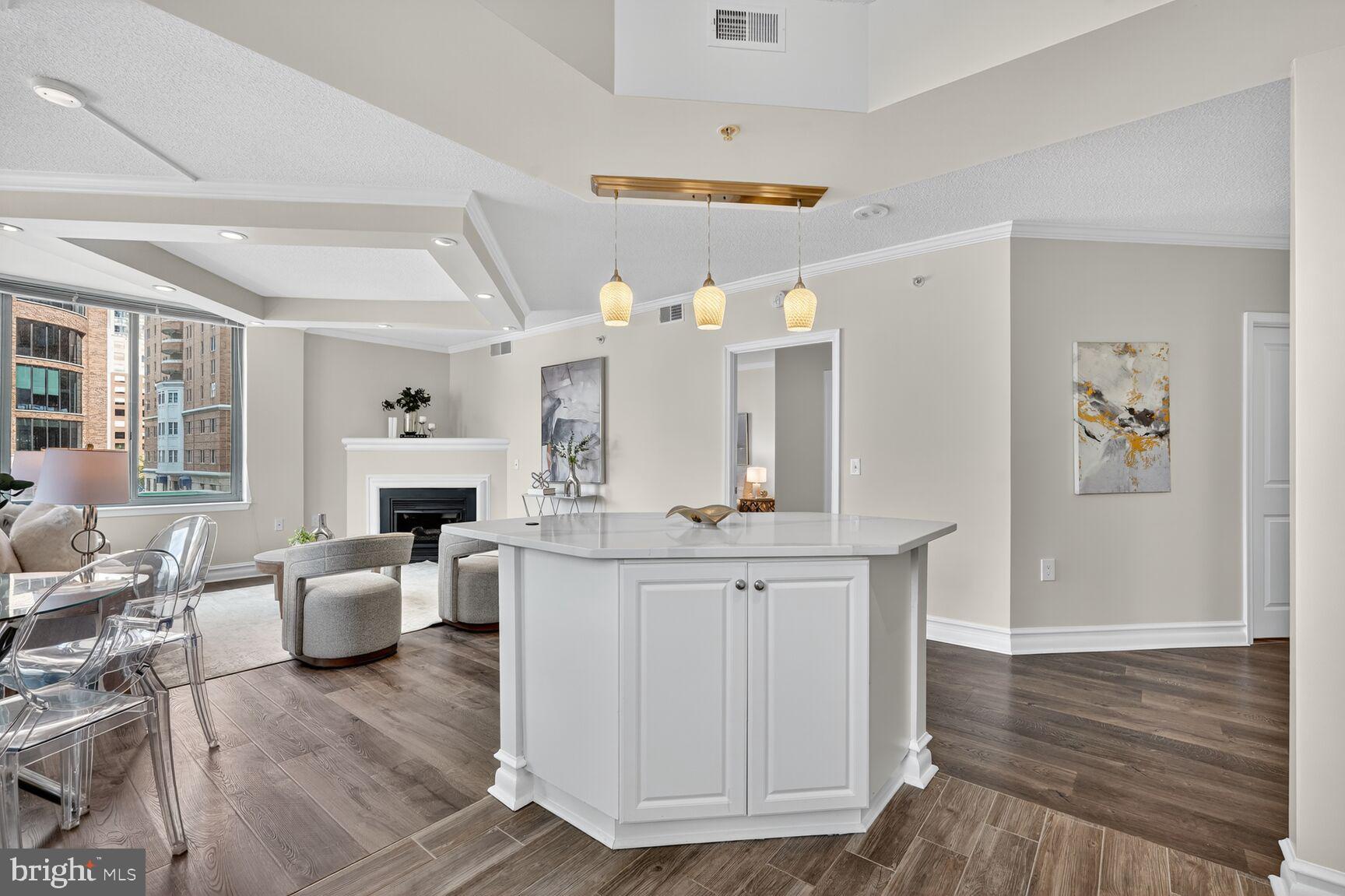 851 N GLEBE ROAD 411