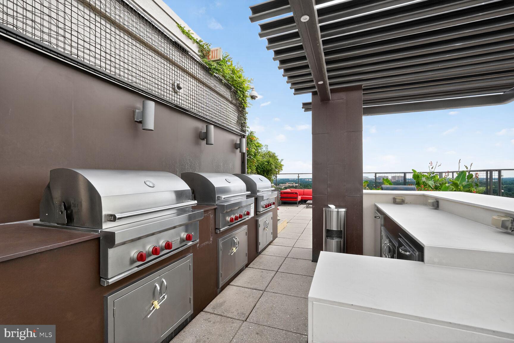 851 N GLEBE ROAD 411