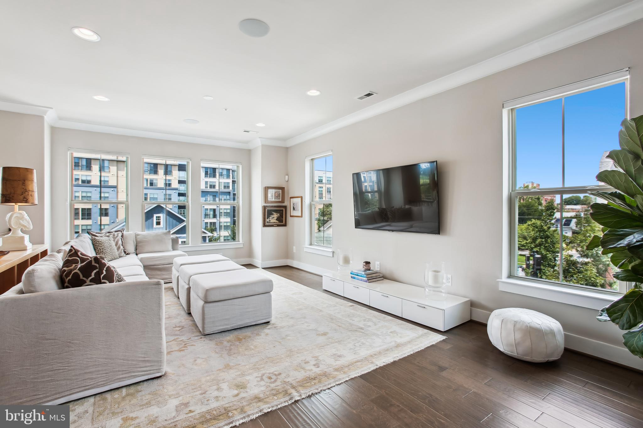 1302 S. ROLFE STREET