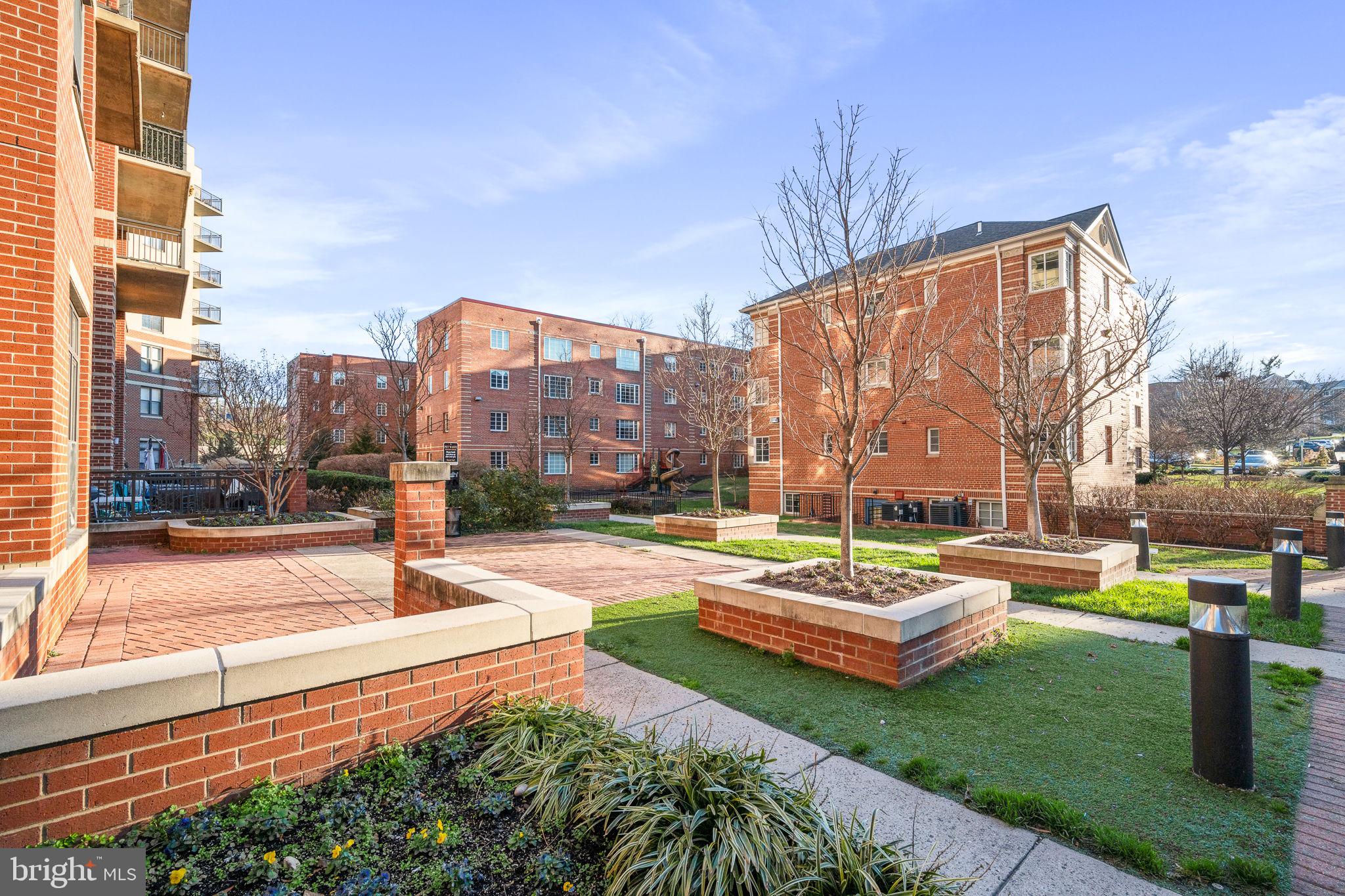 2220 FAIRFAX DRIVE PH07