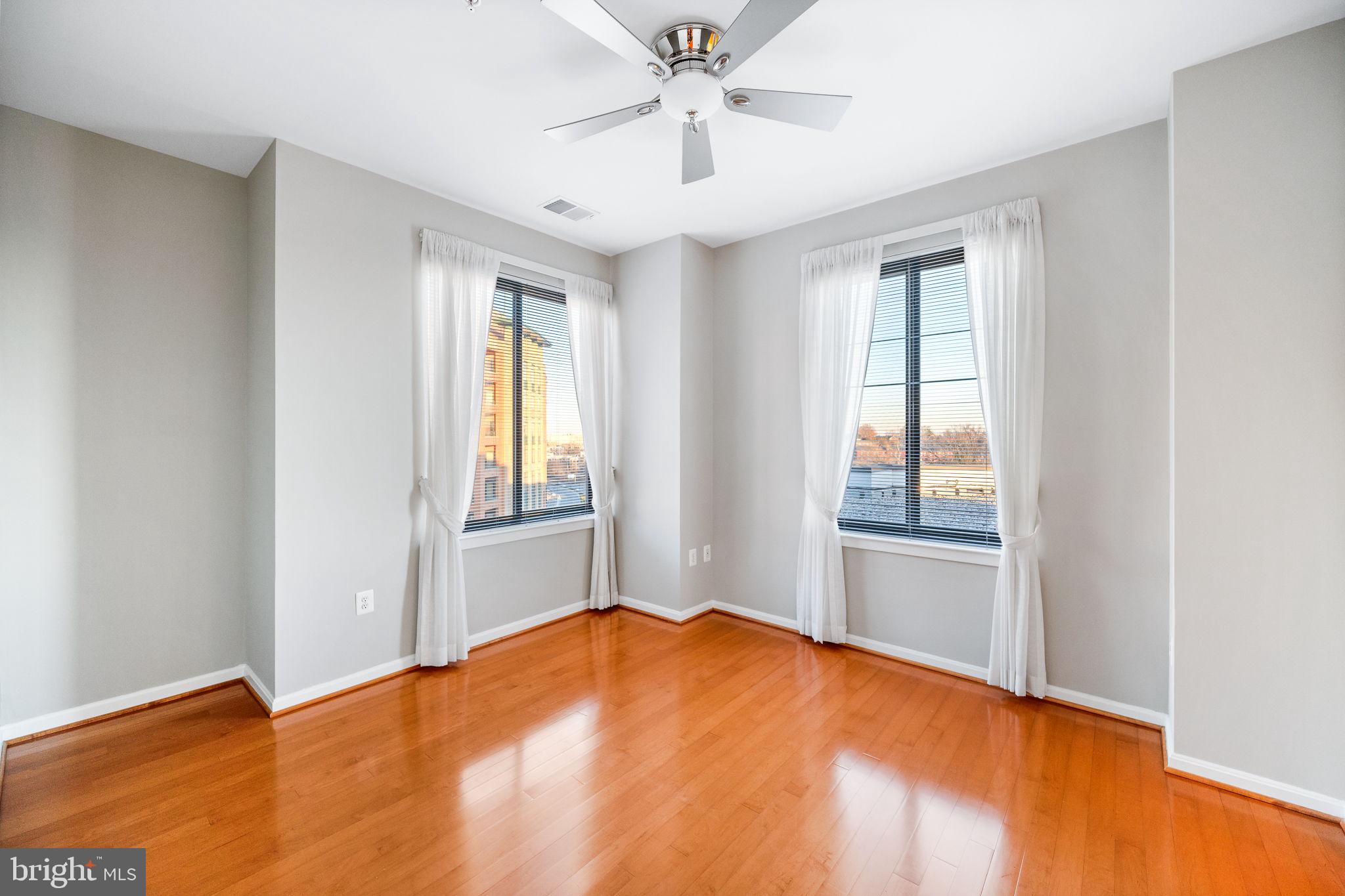 2220 FAIRFAX DRIVE PH07