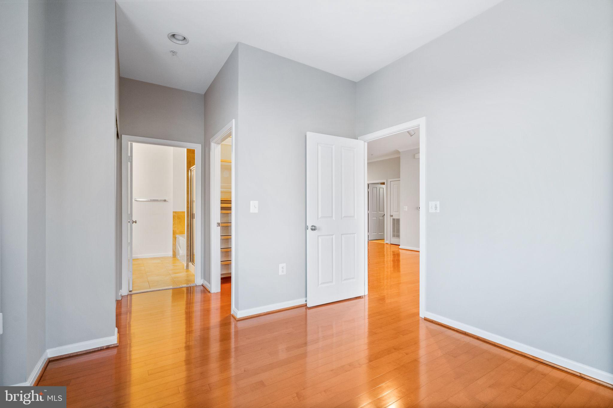 2220 FAIRFAX DRIVE PH07