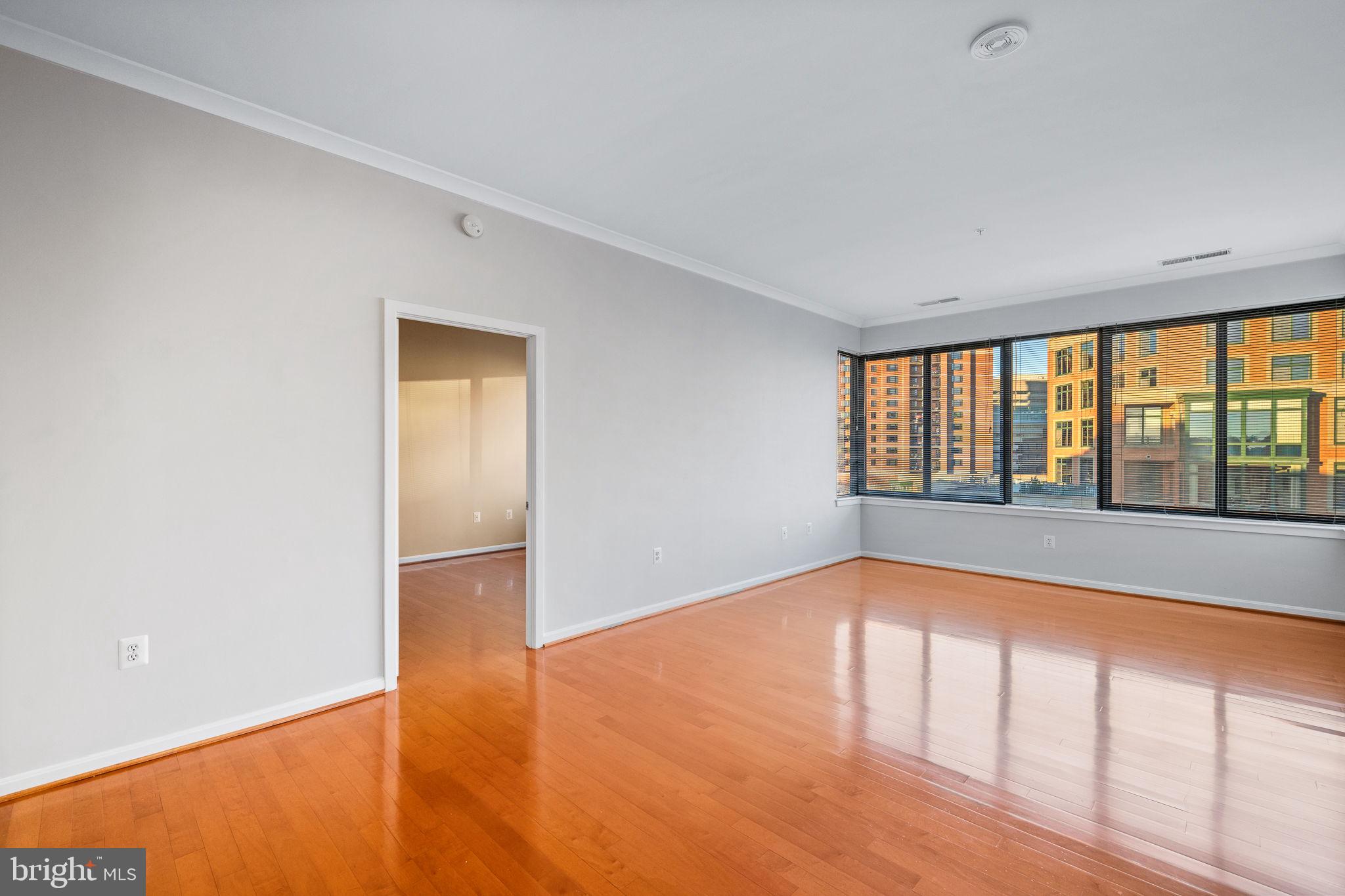 2220 FAIRFAX DRIVE PH07