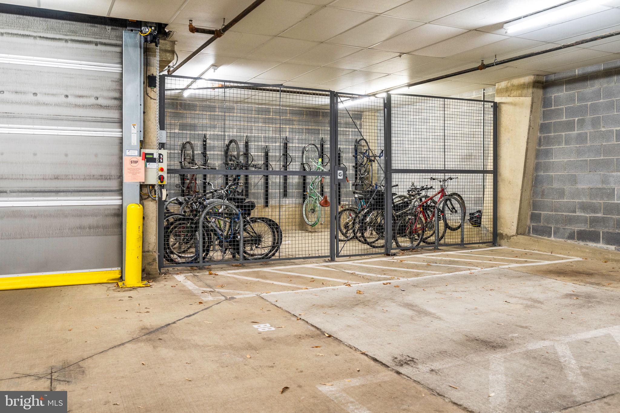 2220 FAIRFAX DRIVE PH07