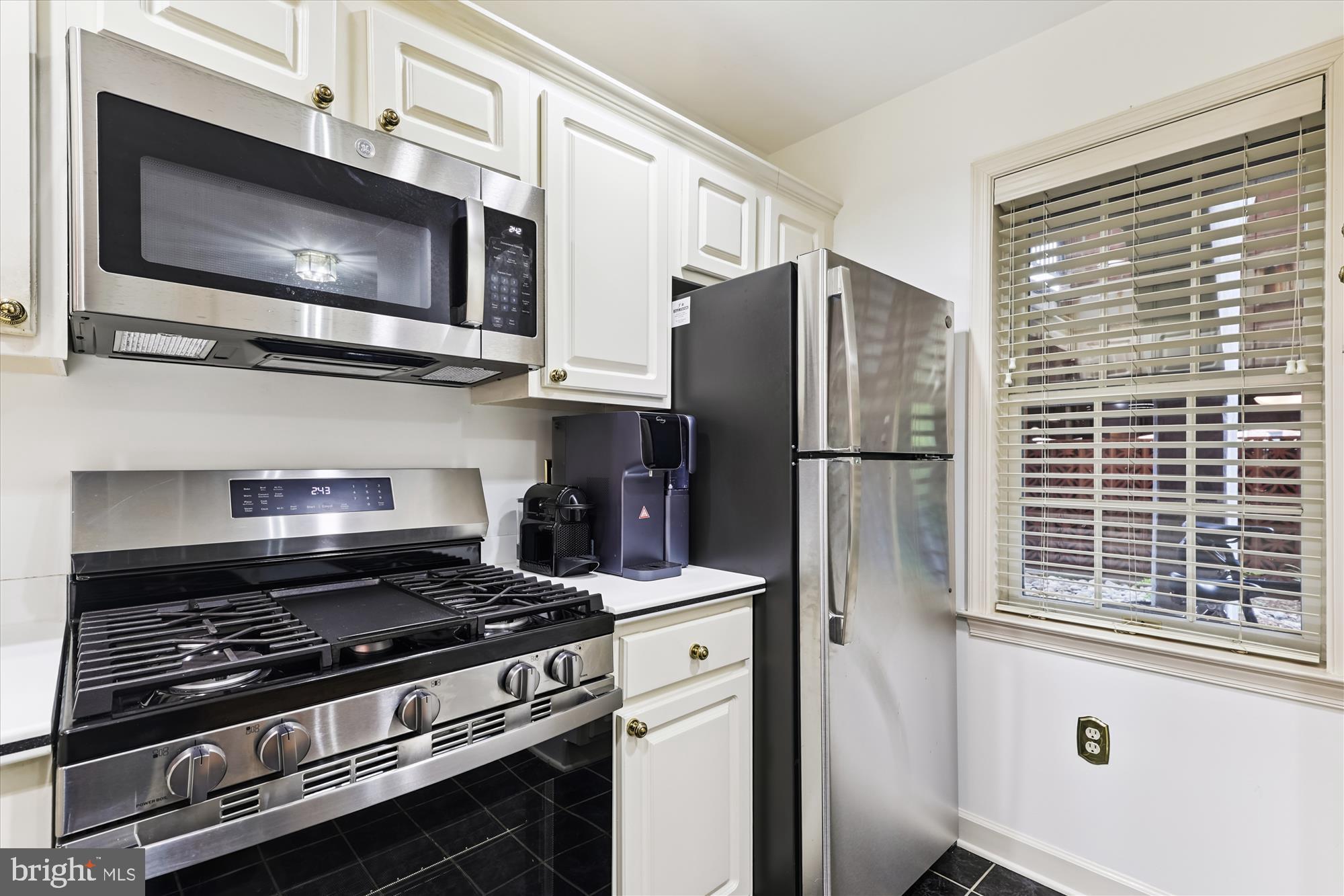 6924 FAIRFAX DRIVE 114