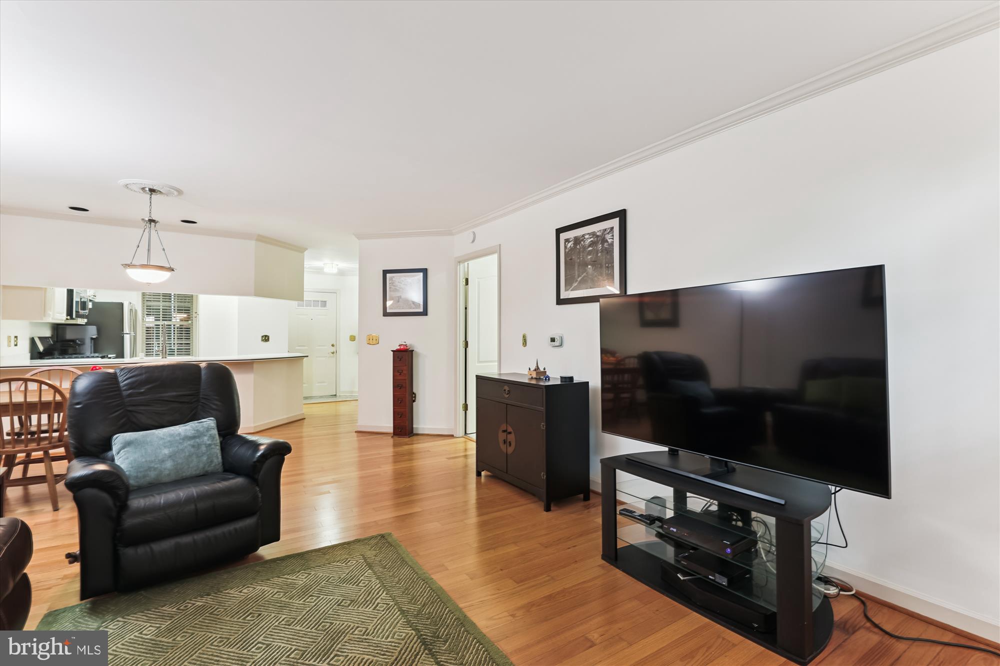 6924 FAIRFAX DRIVE 114