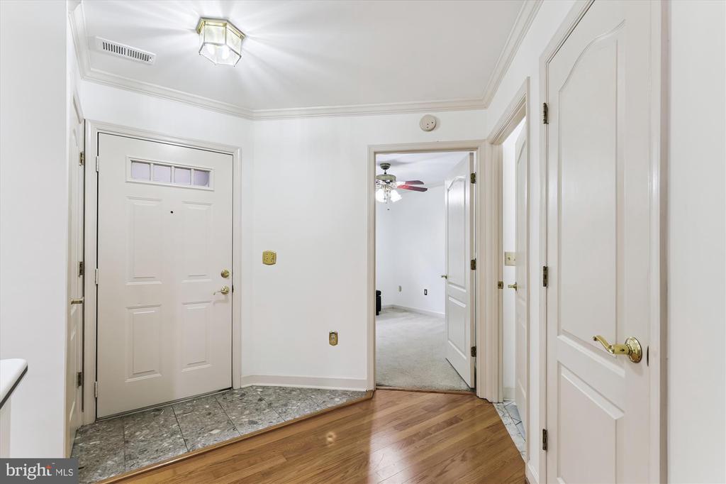 6924 FAIRFAX DRIVE 114
