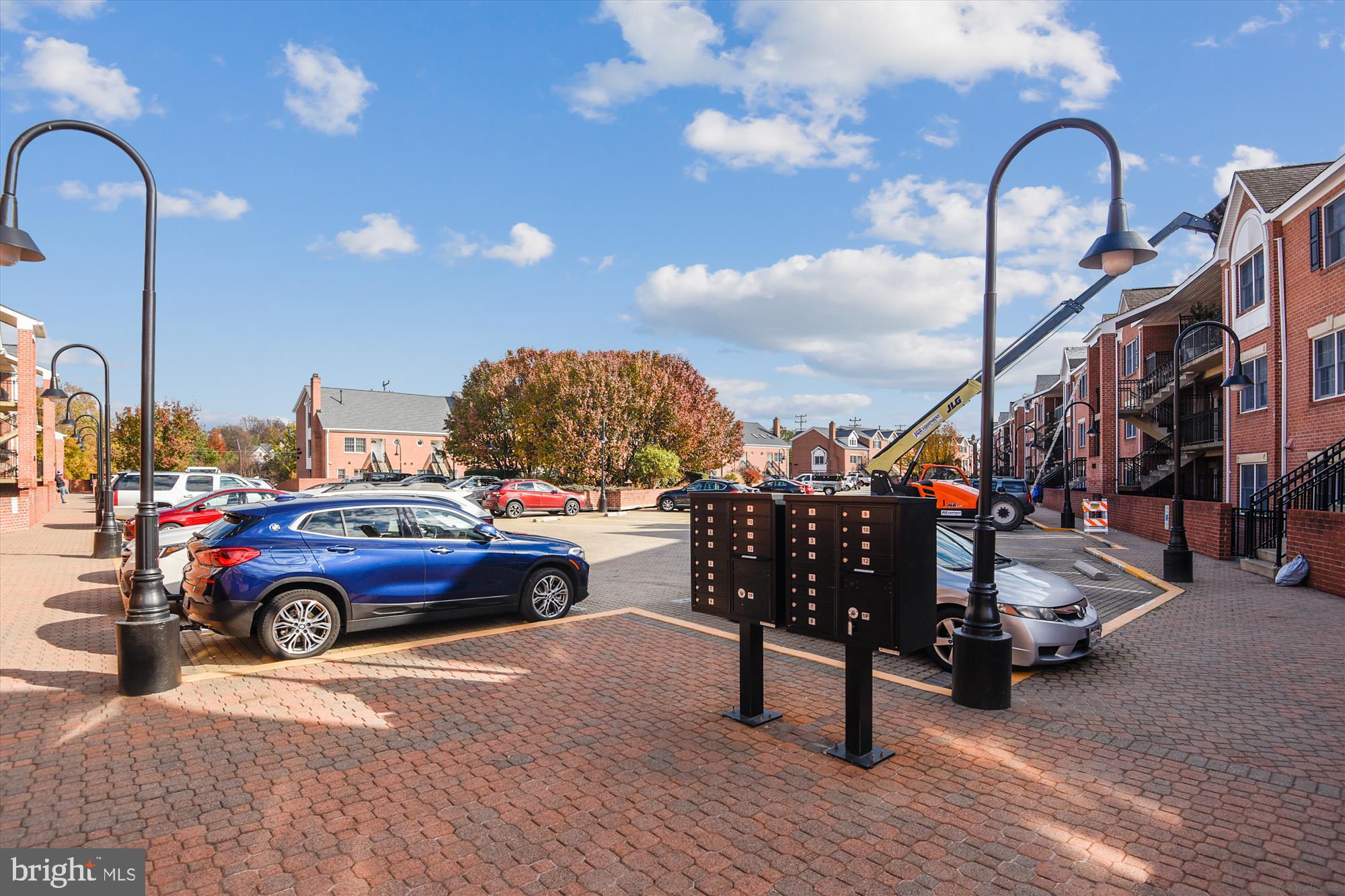 6924 FAIRFAX DRIVE 114