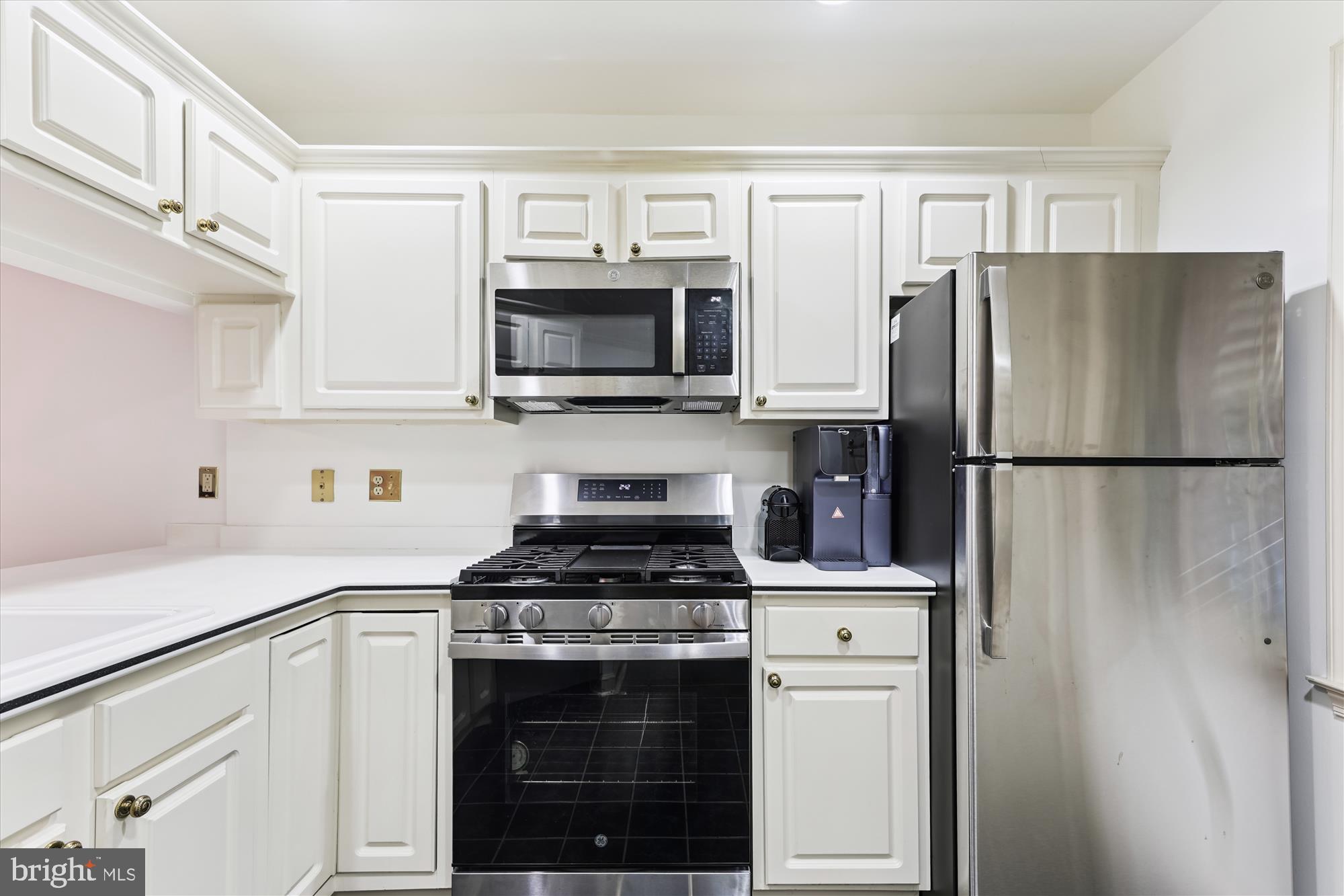 6924 FAIRFAX DRIVE 114