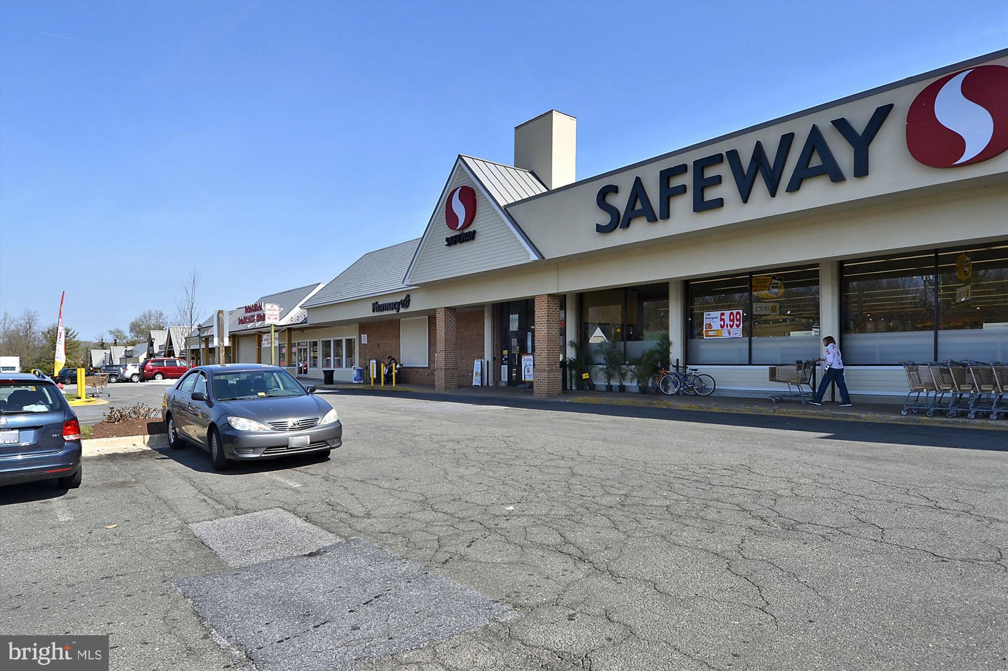 6924 FAIRFAX DRIVE 114