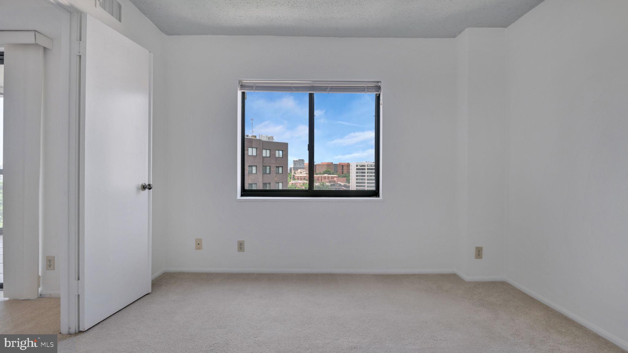 1600 N OAK STREET 1701